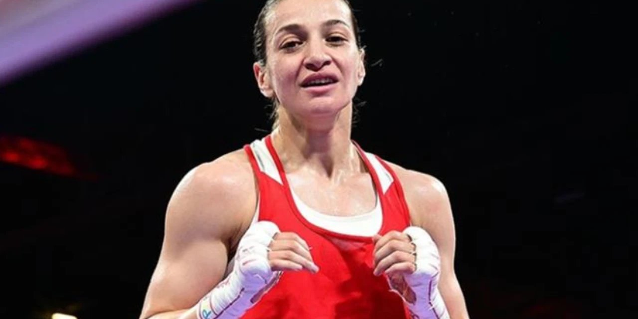 Buse Naz Çakıroğlu dünya ikincisi oldu