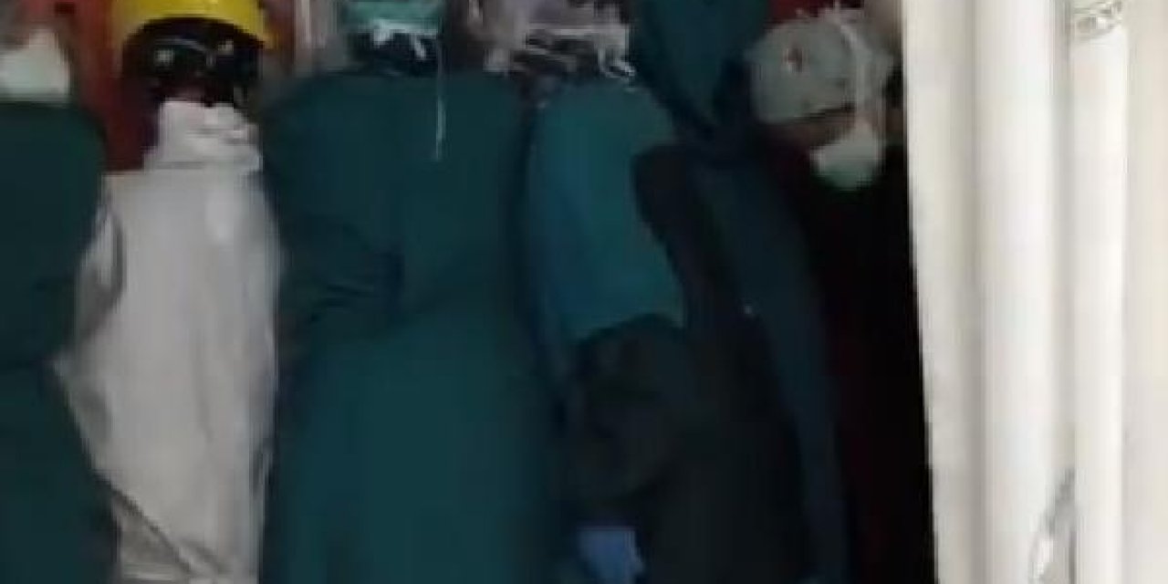 Ankara'da silahlı kavgada ölen kişinin yakınları hastanede sağlıkçılara saldırdı
