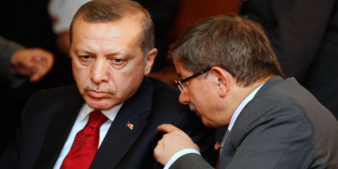 Ahmet Davutoğlu sosyal medyadan Erdoğan'a veryansın etti: İçinden çıktığınız  halkın  halini unuttunuz. Kendinizi saraylara, gözlerinizi gerçeklere kapattınız.