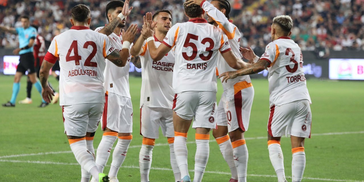 Galatasaray, Eintracht Frankfurt’a 5-1 mağlup oldu
