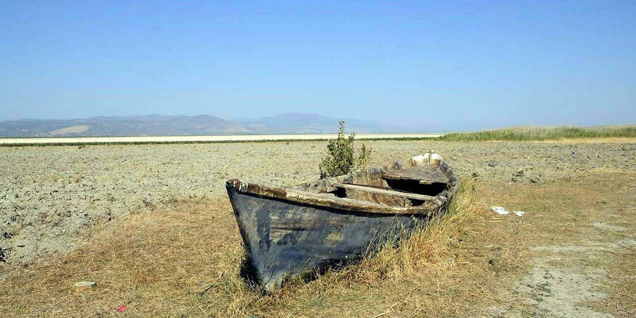 Türkiye kuraklık tehlikesiyle karşı karşıya: 240 gölden 186'sı kurudu!