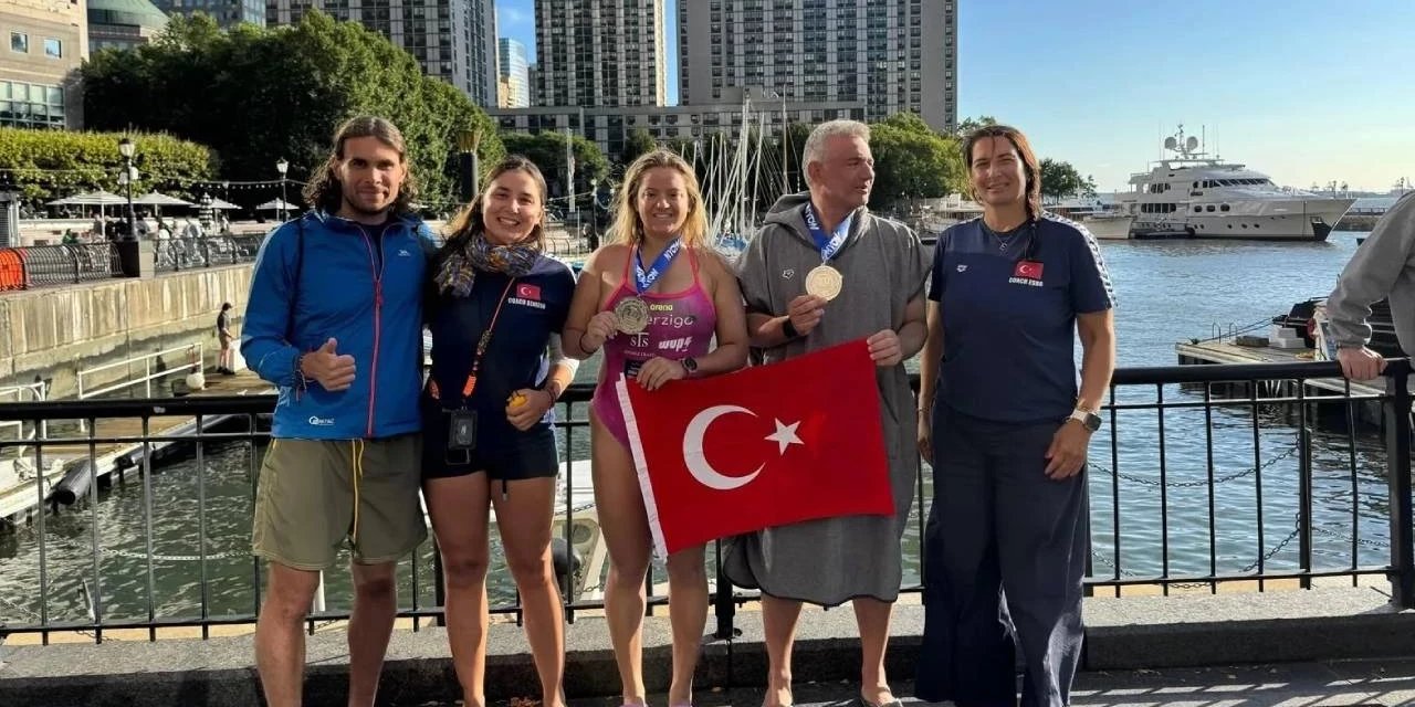 Türk yüzücüler Ece Demir ve Çağatay Kalkancı'dan Manhattan'da tarihi zafer