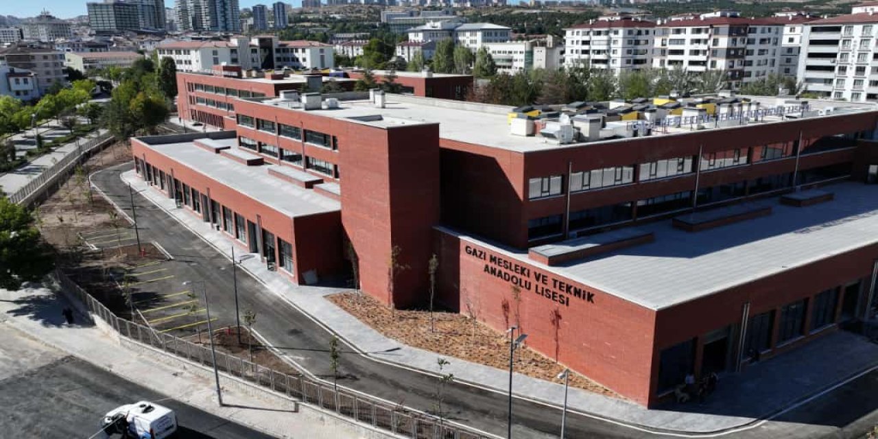 Temelini 3 Yıl Önce Ekrem İmamoğlu Atmıştı: İBB, Elazığ Depreminde Ağır Hasar Gören Gazi Mesleki Ve Teknik Anadolu Lisesi’ni Yeniden İnşa Etti