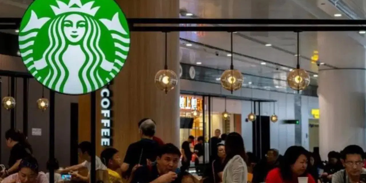 Starbucks'tan işçi kıyımı: Bazı kahve dükkanlarını kapatacak ve çalışanlar işten çıkarılacak