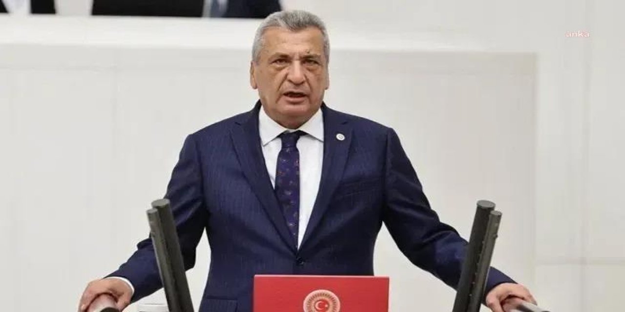 CHP'li Öztürkmen: "Sayıştay raporuna göre 2024 yılında Cumhurbaşkanlığı günde 2 bin 25, ayda 61 bin 622, yılda 739 bin 467 asgari ücret harcamış"
