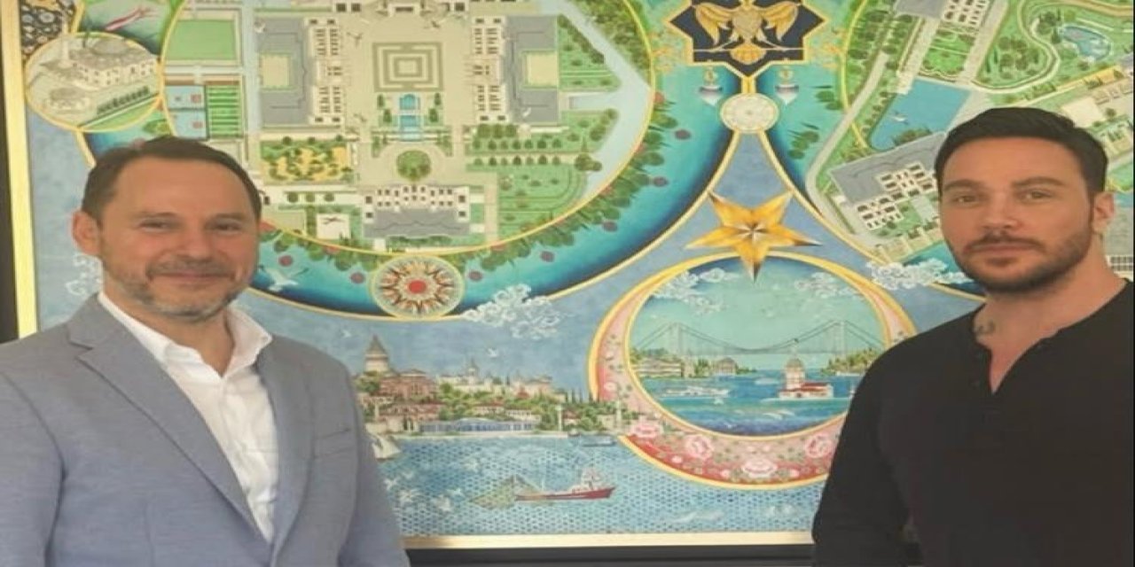 Şarkıcı Sinan Akçıl’la buluşan damat Berat Albayrak’ın değişimi dikkat çekti