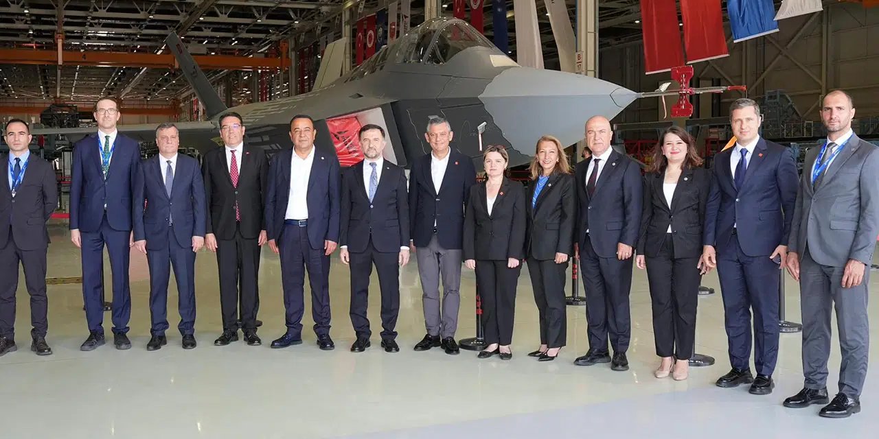 Özgür Özel'den 'KAAN' mesajı: 'Gücünü dışarıdan değil, milletimizden alıyor'