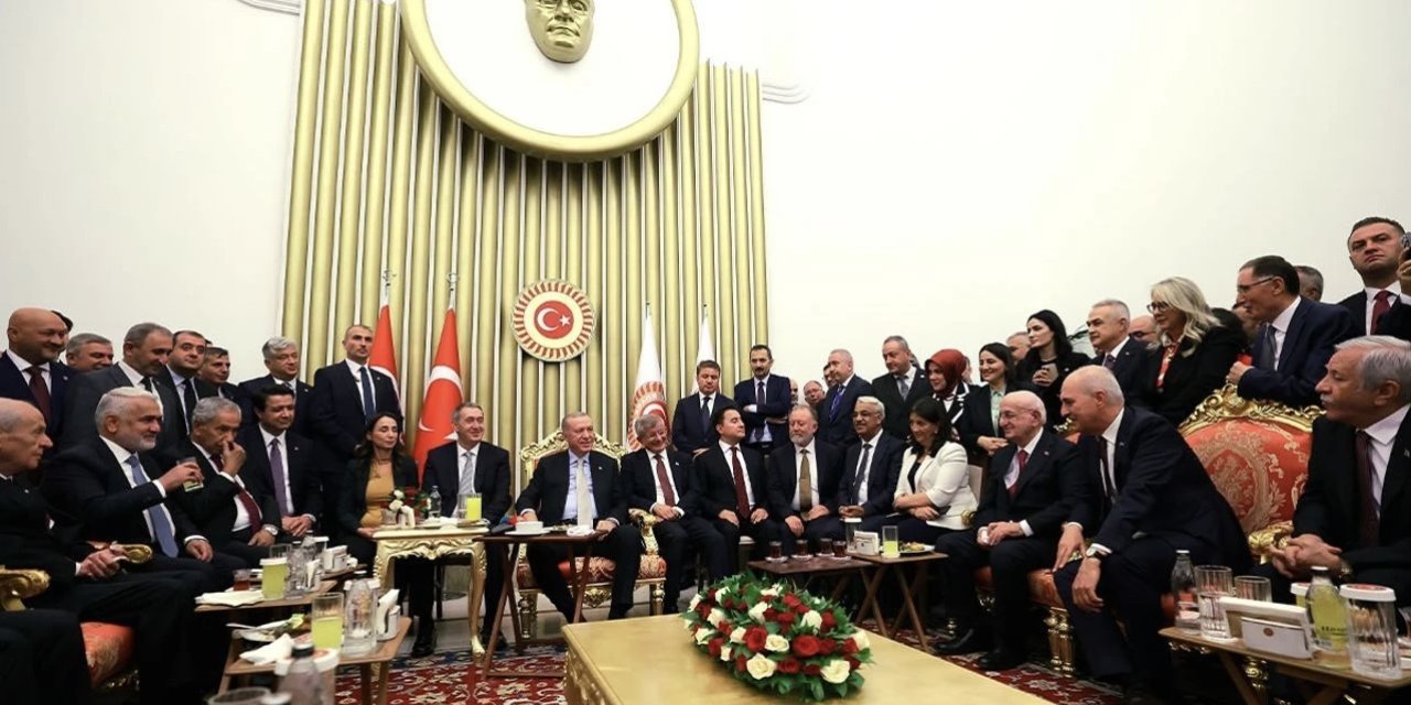 TBMM açılış resepsiyonunda fotoğraf kurgusu iddiası