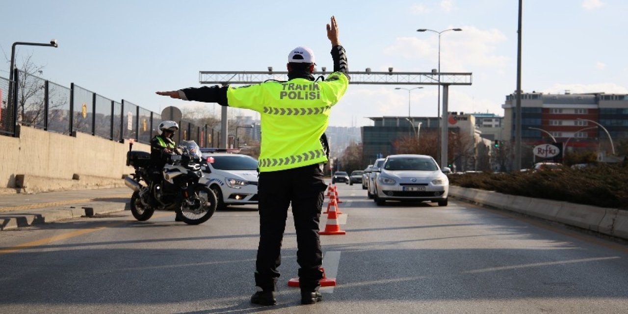 Trafik cezalarında düzenleme: Cezalar arttı, gizli radar uygulaması kalktı
