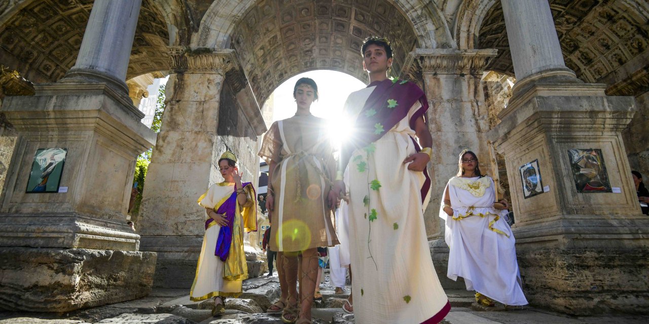Sanatın kalbi Kaleiçi’nde attı