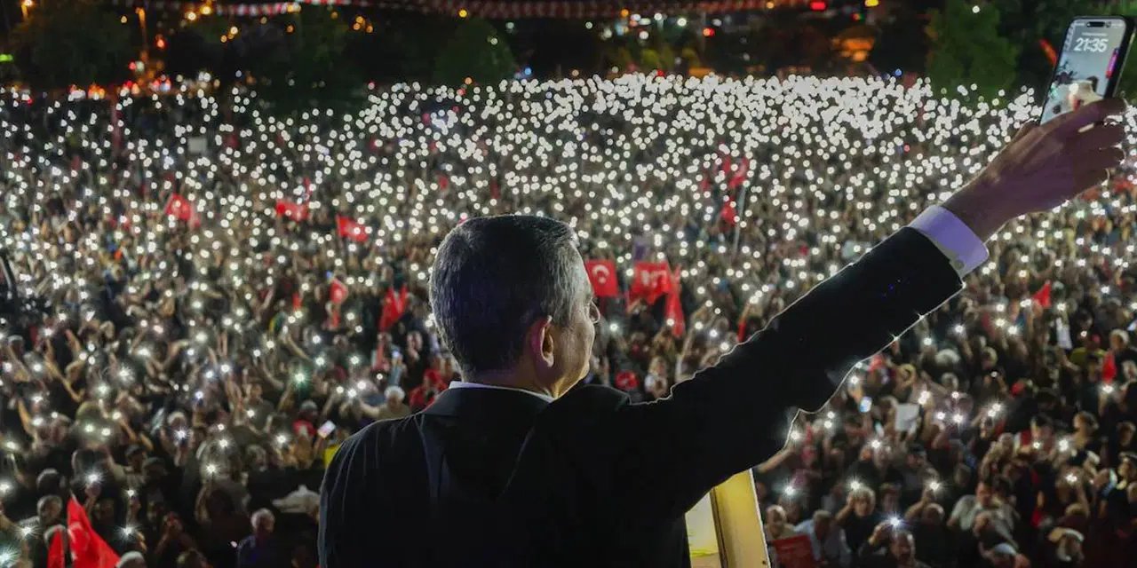 CHP'nin yeni adresi belli oldu... Özgür Çelik duyurdu: Mitingde değişiklik!