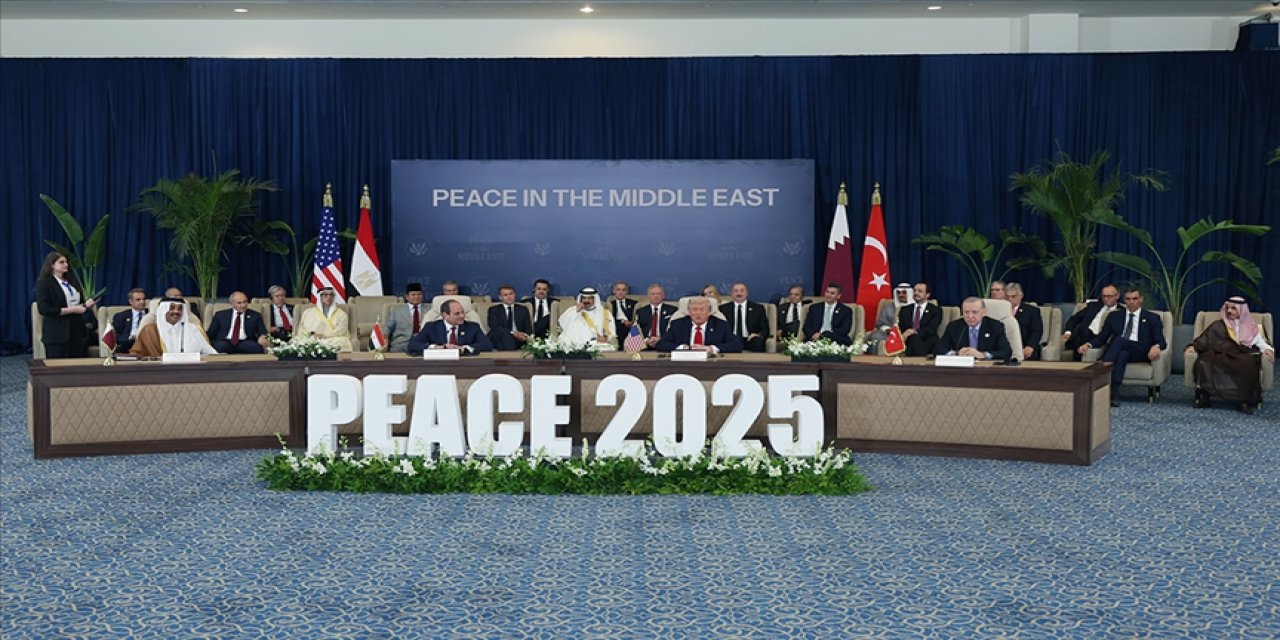 Ertuğrul Özkök: Her 10 Türk’ten 7’sinin gönlü neden imza atan üç kişide değil de arka sırada oturanlarda?