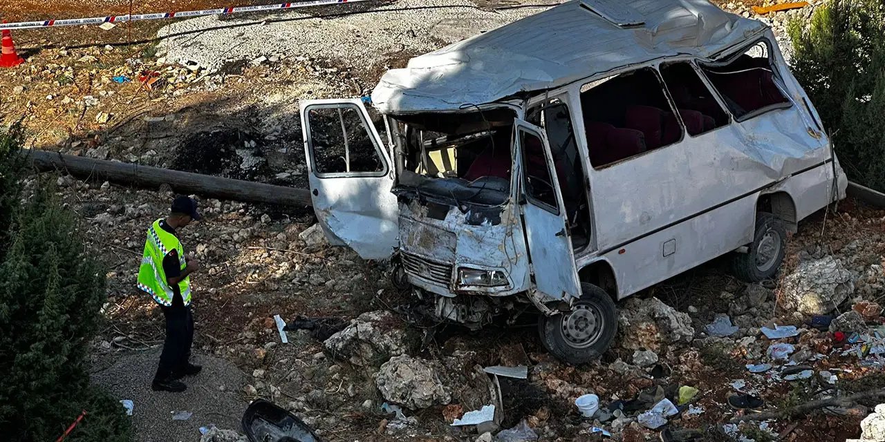 İşçileri taşıyan minibüs kaza yapmıştı: Ölü sayısı yükseldi