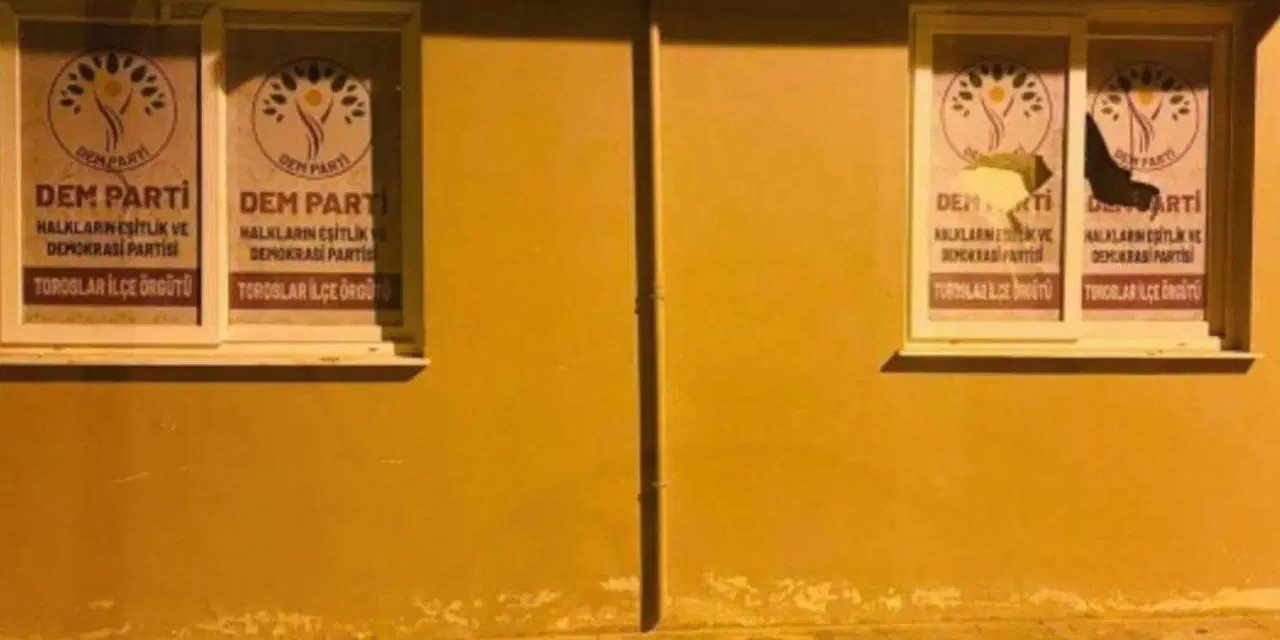 DEM Parti Toroslar İlçe Örgütü binasına taşlı saldırı!