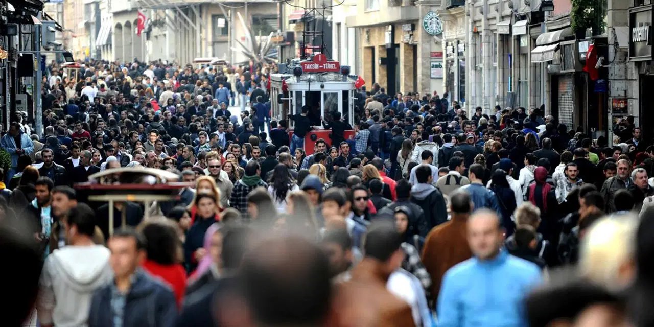 İPA Eylül 2025 raporu: İstanbul’da ekonomik kriz derinleşti, kredi kartı borçları alarm veriyor