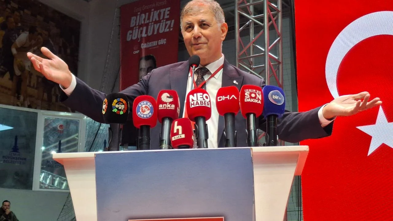 Tugay’dan kongrede coşkulu konuşma… Özgür Özel ile Çağatay Güç’e anlamlı gönderme!