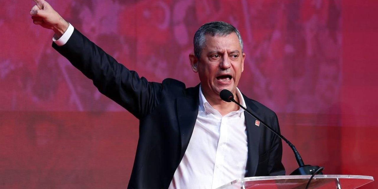 Özgür Özel kongredeki ateş püskürdü: AK Parti yargısından birileri koltuk, makam, mevki dilenirken...