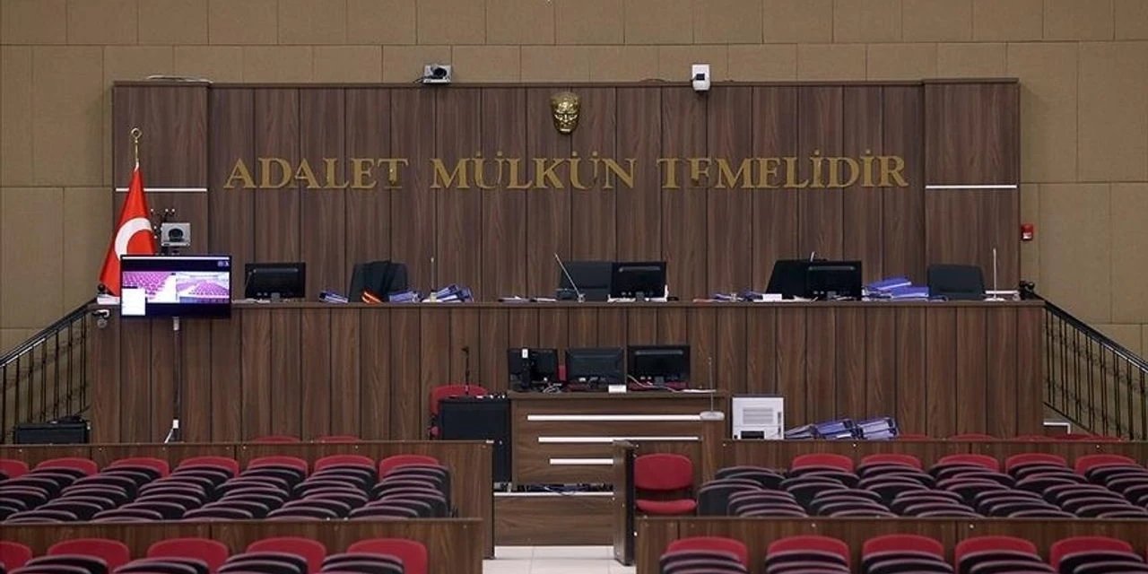 “Operasyon borsası” iddiası: AKP’ye yakın hukuk büroları rüşvet ağında