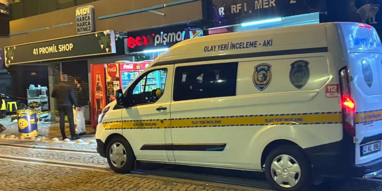 Eğlence mekanında çıkan kavgada kan aktı: Yaralılar var!