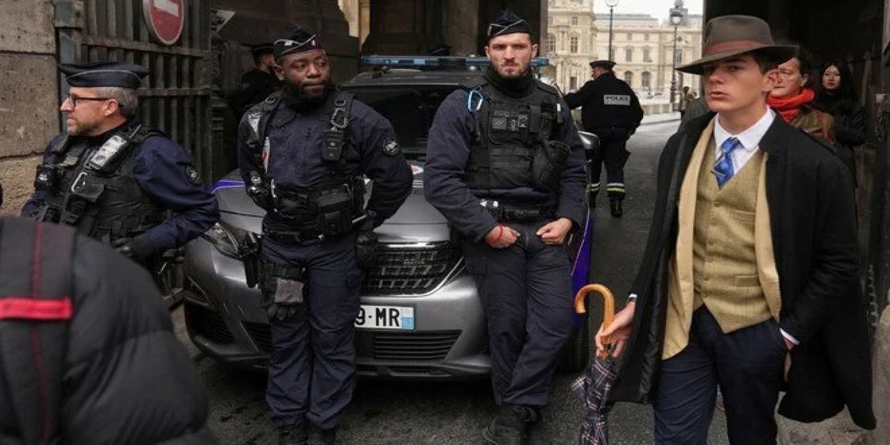 Ertuğrul Özkök: Louvre soygununu, fedora şapkalı bu metroseksüel dedektif çözebilir mi?