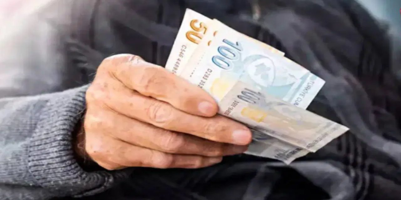 En düşük aylığı 16 bin 881 liraya çıkarıp 2002’ye göre yüzde 621 artış yapmışlar: ‘Açlıkla’ övündüler!