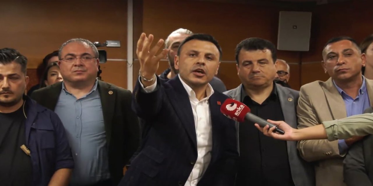 Özgür Çelik: Sen buraya çökmeye çalışan bir adamsın