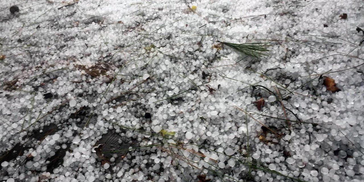 Marmaris'e fındık büyüklüğünde dolu korkuttu