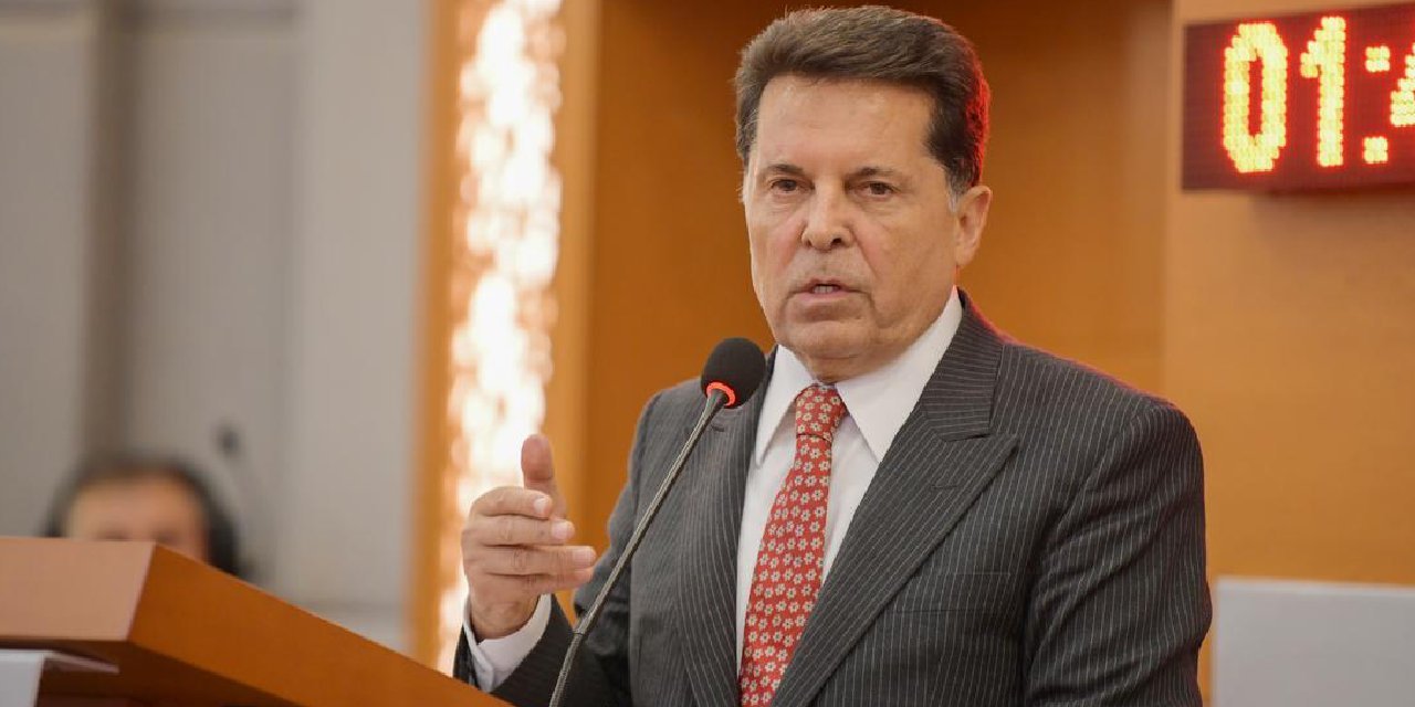 Ahmet Özer: Barışa kavuşma arzumuz demir parmaklıkları aşan bir güçtür