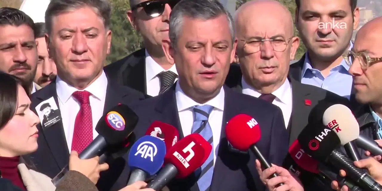 Özgür Özel açıkladı: Dilek İmamoğlu'nun pasaportunu iptal etmişler