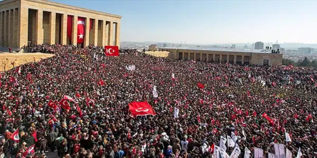 Kutupyıldızı yolumuzu aydınlatıyor: Ata’mıza koşacağız!