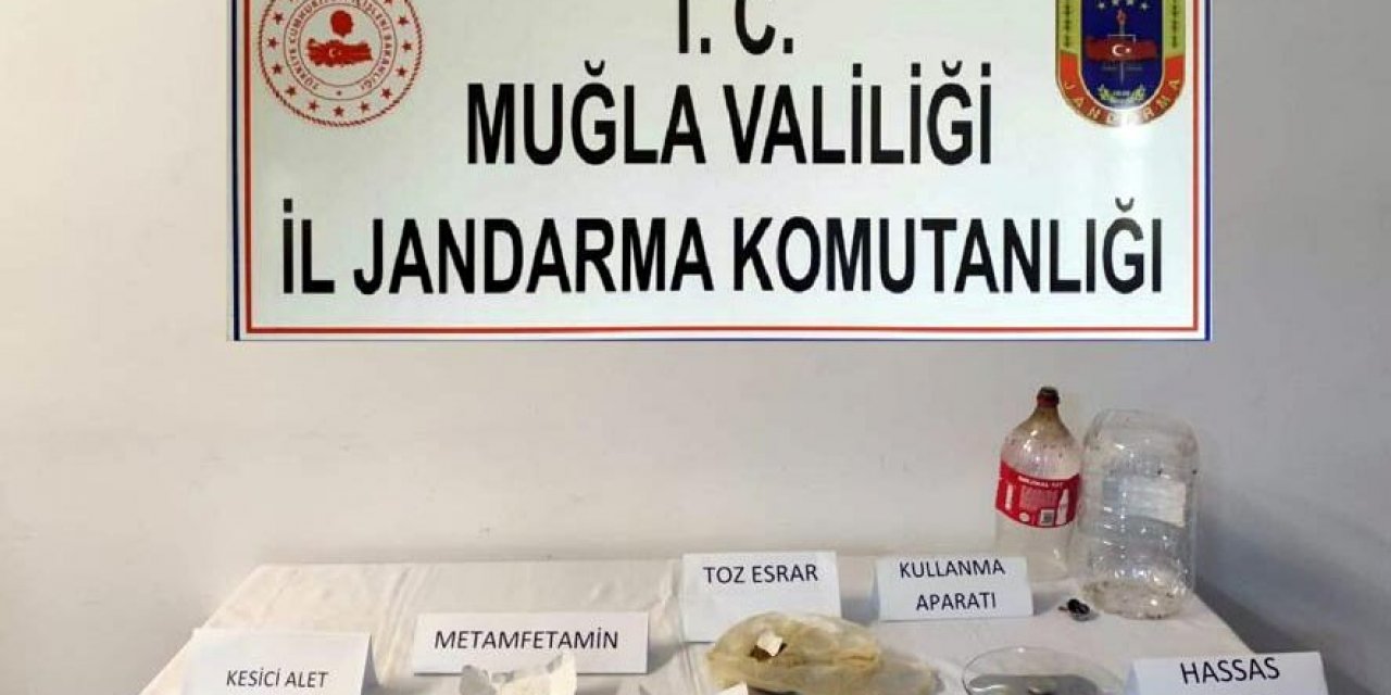 Pansiyonda uyuşturucu ile yakalanan 4 kişiye gözaltı