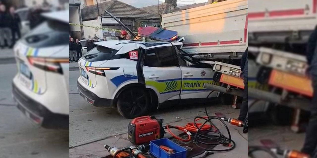 Manisa'da feci kaza: 1 polis şehit oldu!