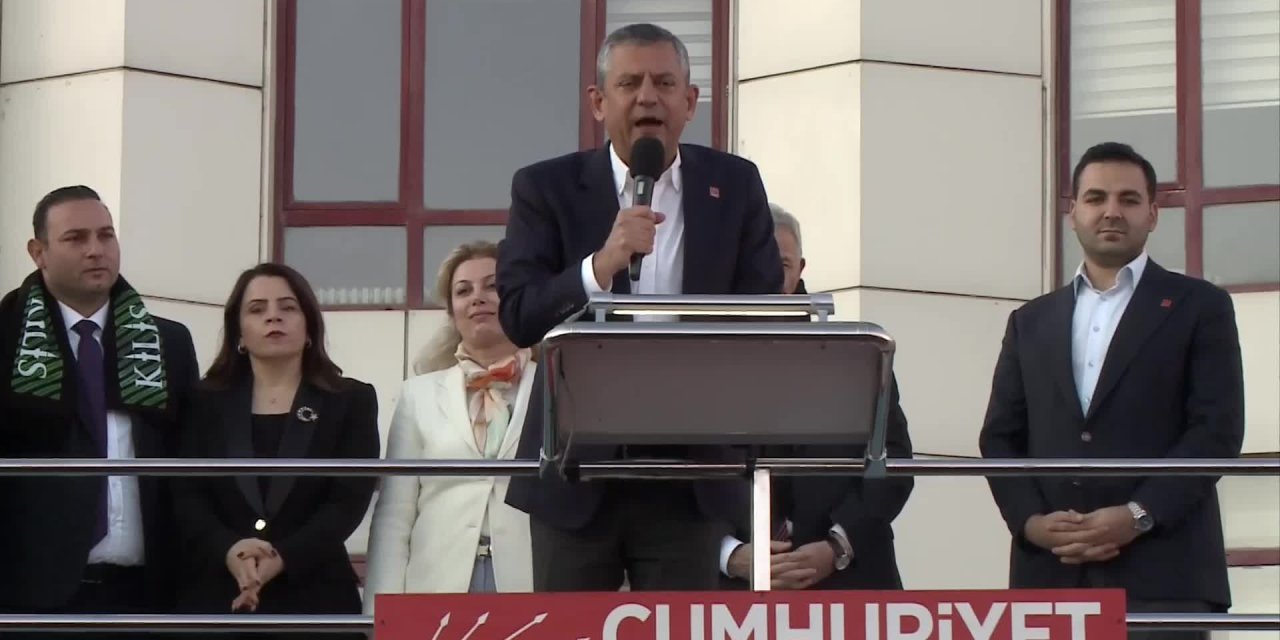 Özgür Özel'den "sivil anayasa" mesajları: Tarafsız cumhurbaşkanlığı, parlamenter sistem