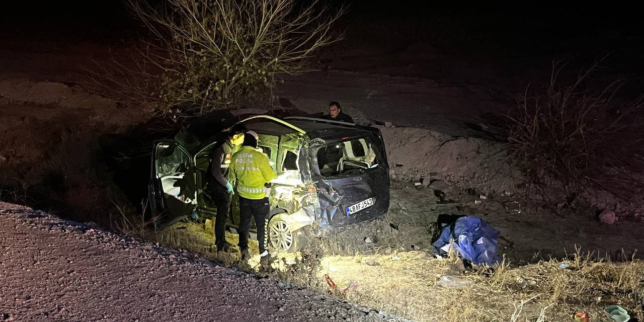 Konya'da feci kaza... Araç şarampole devrildi: Ölü ve yaralılar var!