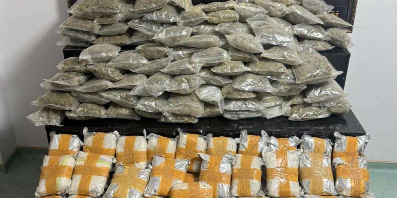 Van'da 112 kilo 760 gram skunk, 21 kilo 700 gram toz esrar ele geçirdi