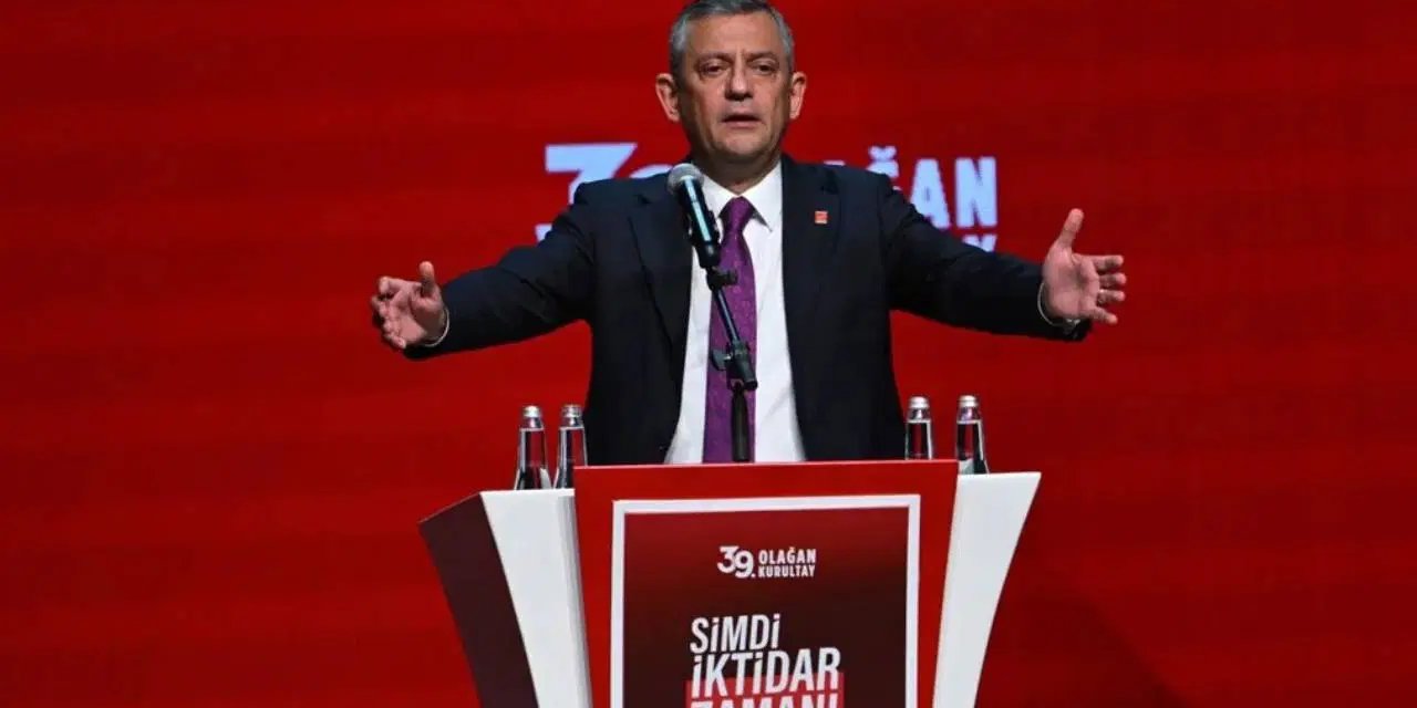 Özgür Özel'den teşekkür konuşması: ‘CHP iktidara hazırdır! Ben tarihi sorumluluğumun farkındayım’