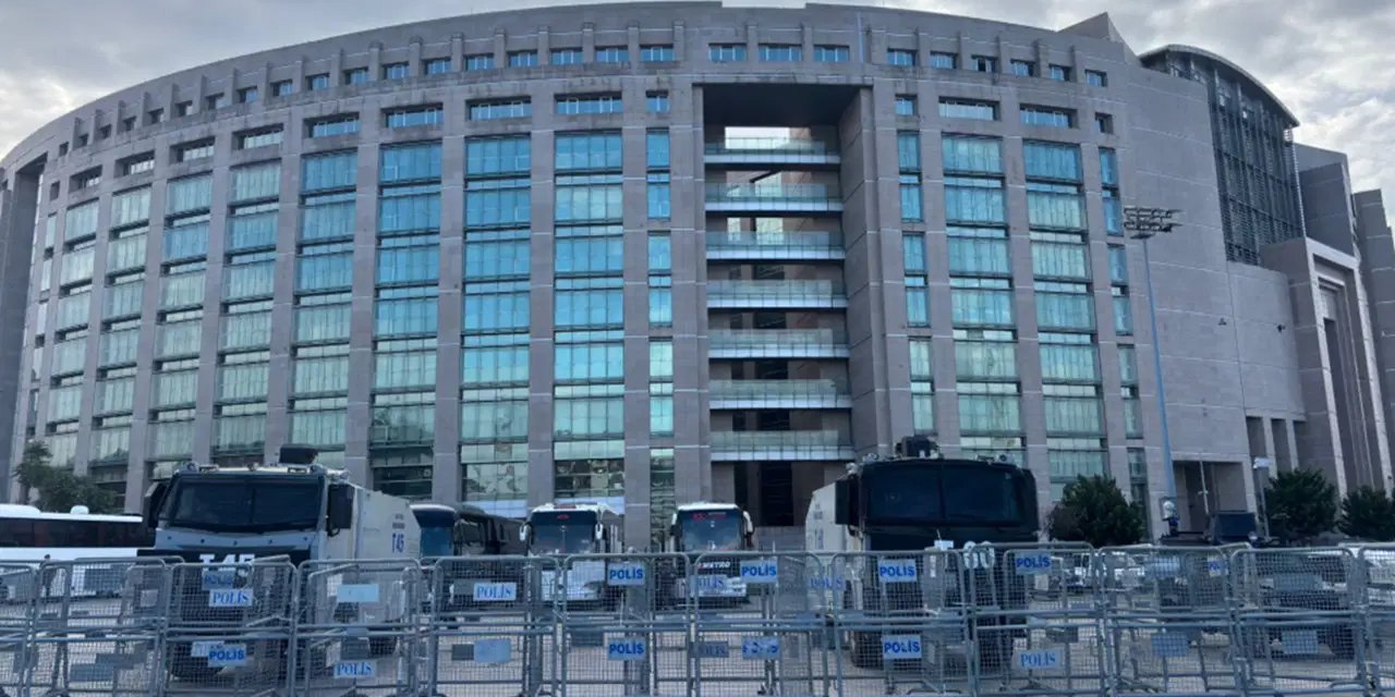 Çağlayan'da ablukanın kaldırılması için İstanbul Valiliği'ne başvuru: 'Çağlayan Meydanı’nı yeniden özgür kılmayı düşünüyoruz'