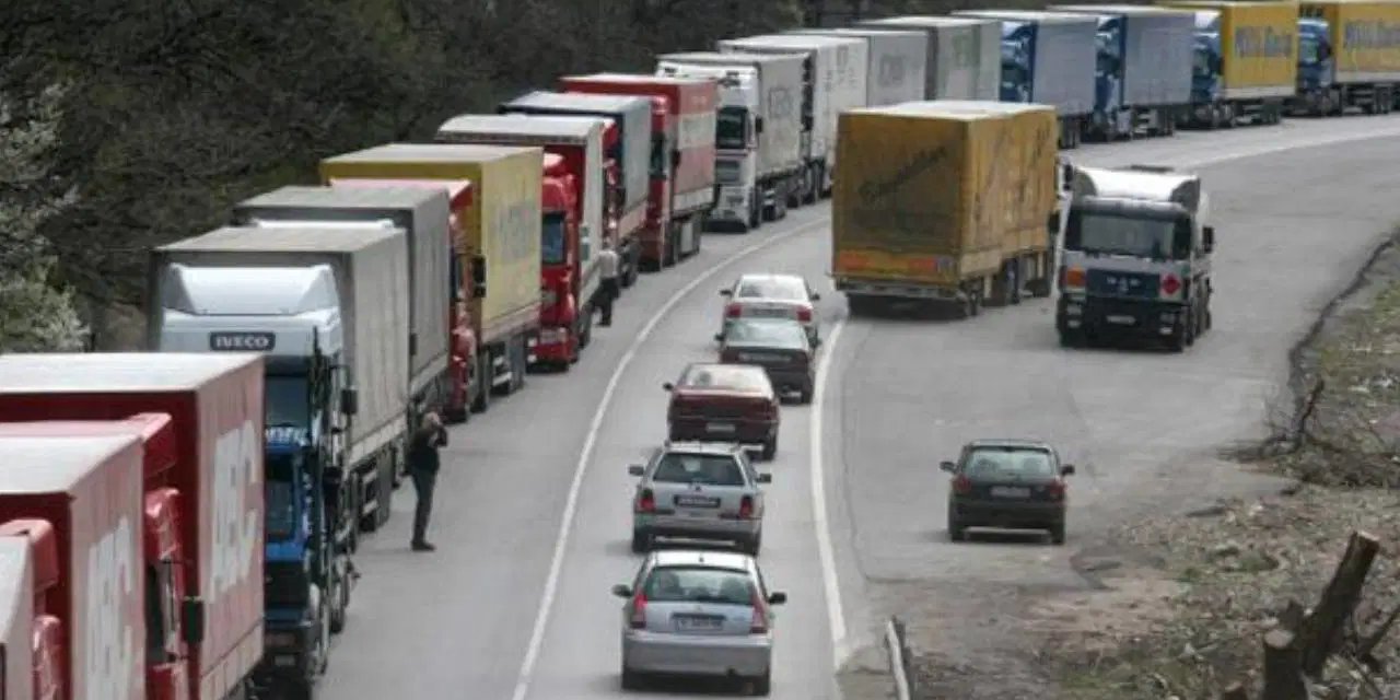 Yunanistan sınırında TIR kuyrukları oluştu... Ticaret Bakanlığı'ndan açıklama!