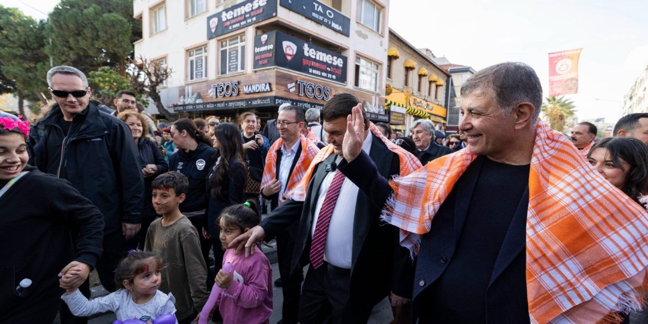 25. Mandalina Şenliği üreticinin yüzünü güldürdü