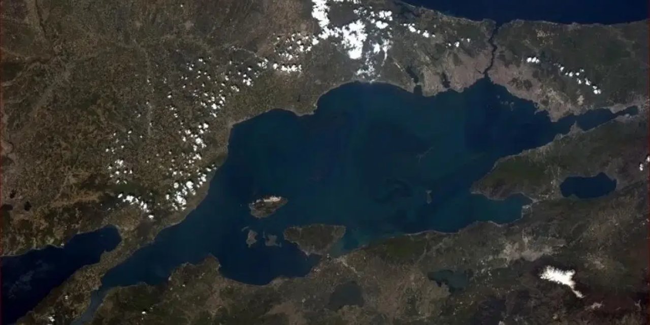 New York Times: 'Marmara'nın derinliklerinde ürkütücü gelişme'