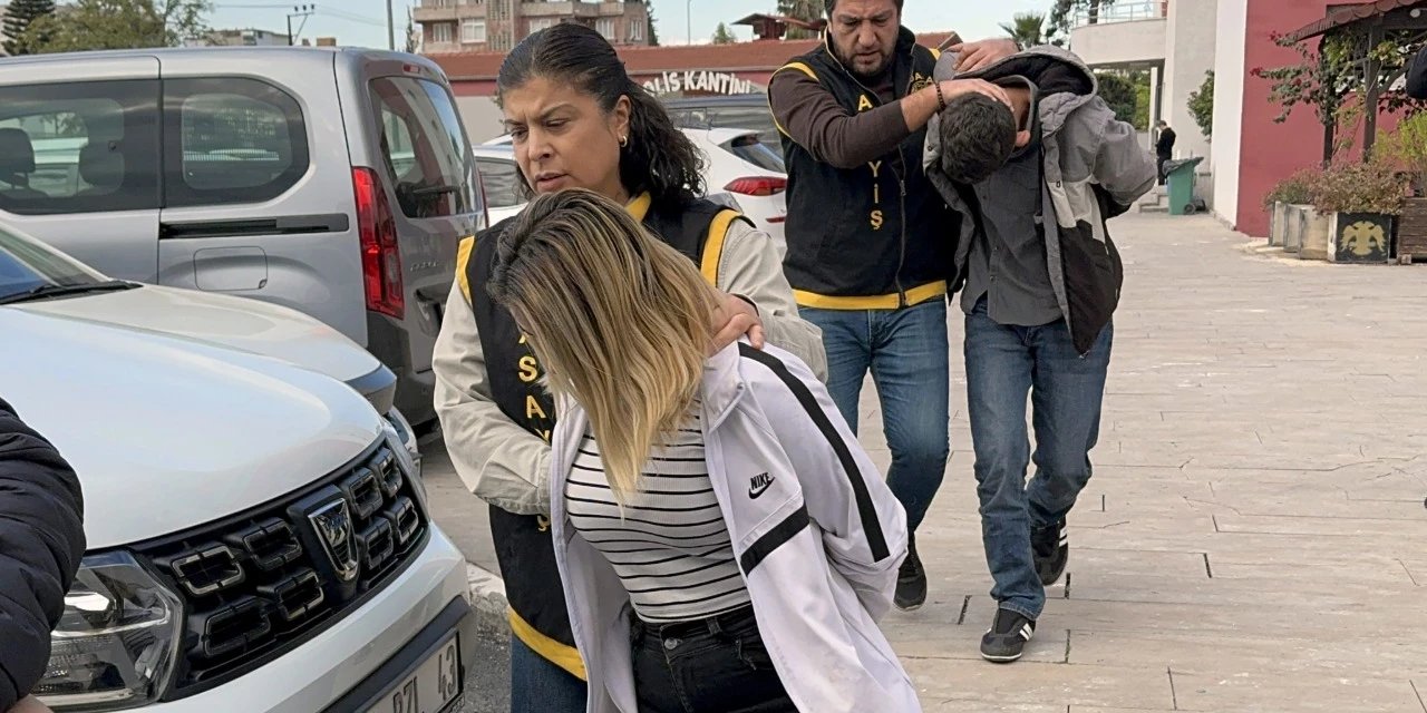 Sevgilisinin eski erkek arkadaşını defalarca bıçaklayarak öldürdü