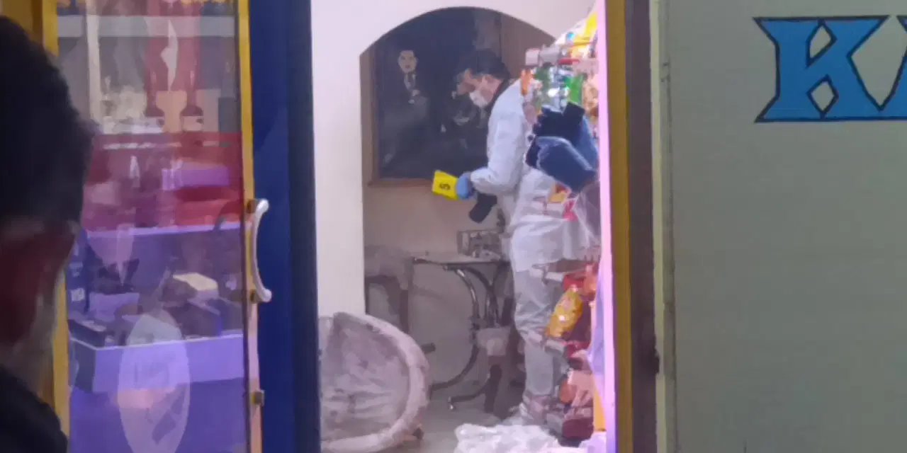 Antalya'da markette dehşet... Silahını çıkarıp kurşun yağdırdı!