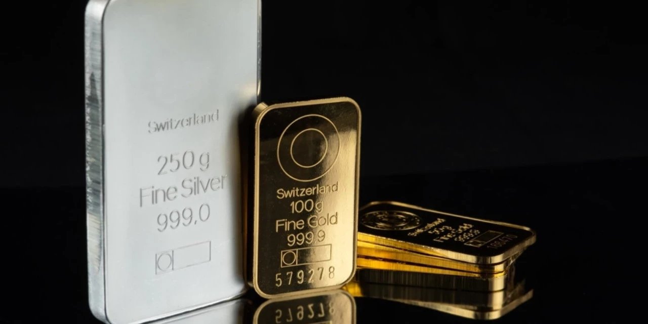 Altın yükseldi, gümüş zirveyi gördü