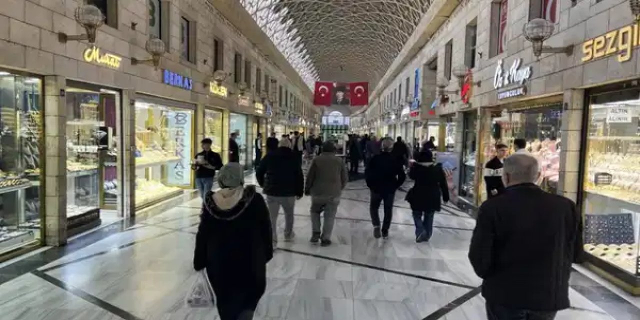 Bursa'da tarihi çarşıda kira zammı esnafı vurdu: Kepenkler bir bir kapanıyor