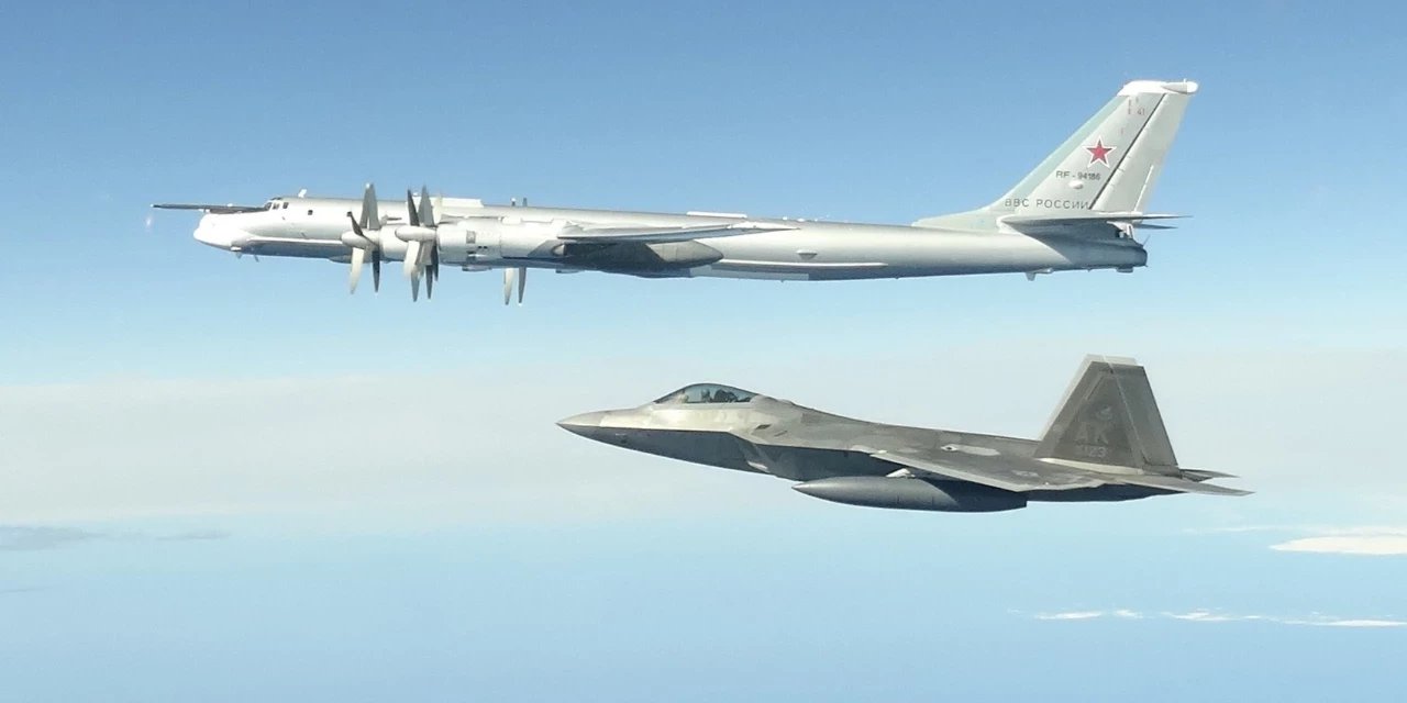 Rusya'dan AB'yi tedirgin eden hamle: Bombardıman uçakları havalandı