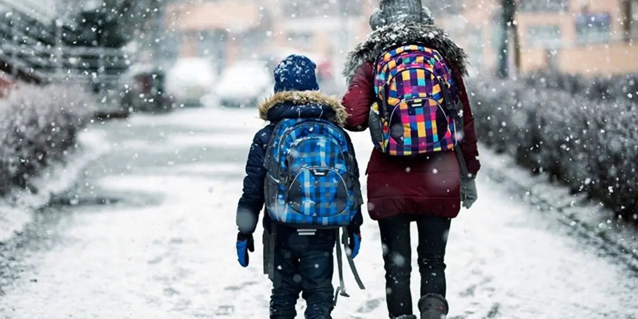 Türkiye beyaza büründü: Kar tatili haberleri ardı ardına geldi!
