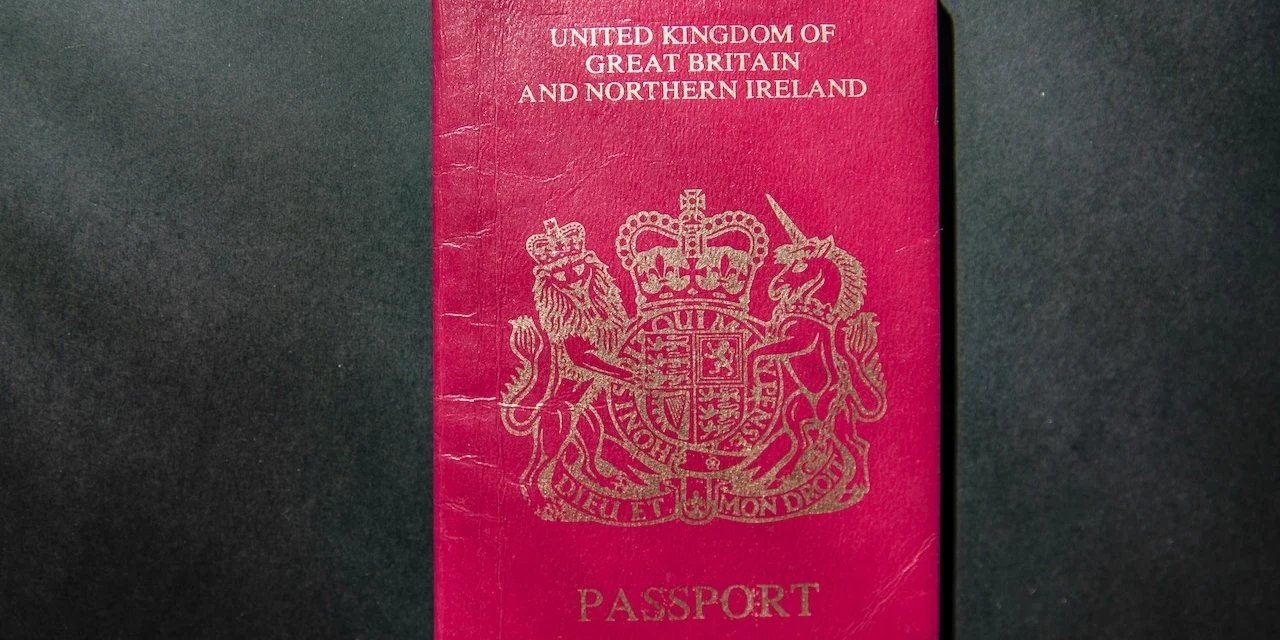 Türkler akın etti: İngiliz vatandaşlığı tartışması başladı