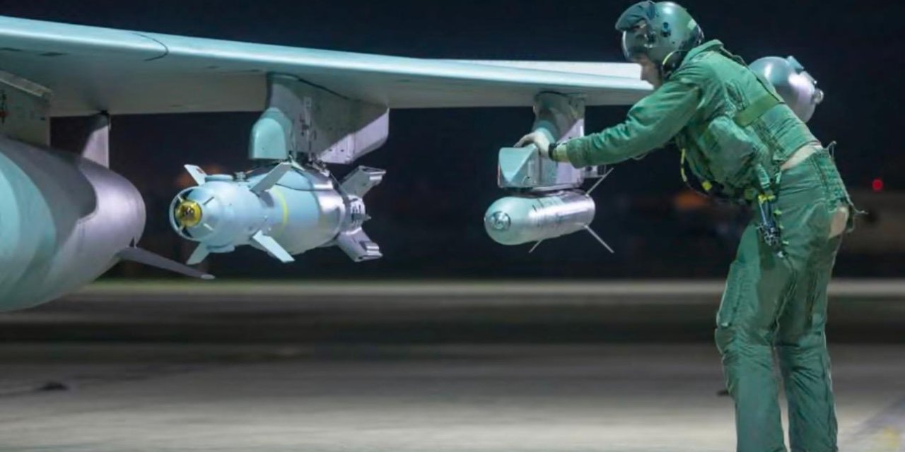 Ertuğrul Özkök: 3 Ocak Cumartesi akşam üzeri: ABD Maduro’yu New York’a götürürken Suriye’de ne oldu?