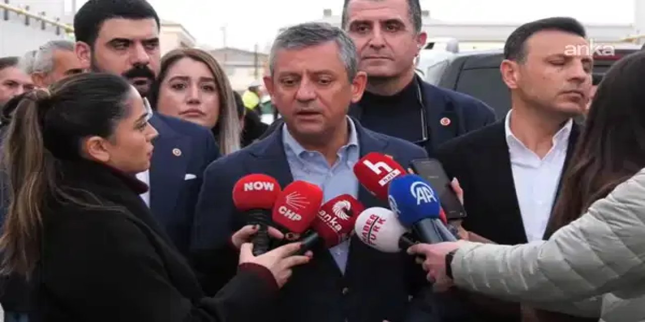 Özgür Özel, Tayfun Kahraman'ı tedavi gördüğü hastanede ziyaret etti: 'Bahçeli'nin ifadesi doğru, düzeni bozan Erdoğan'