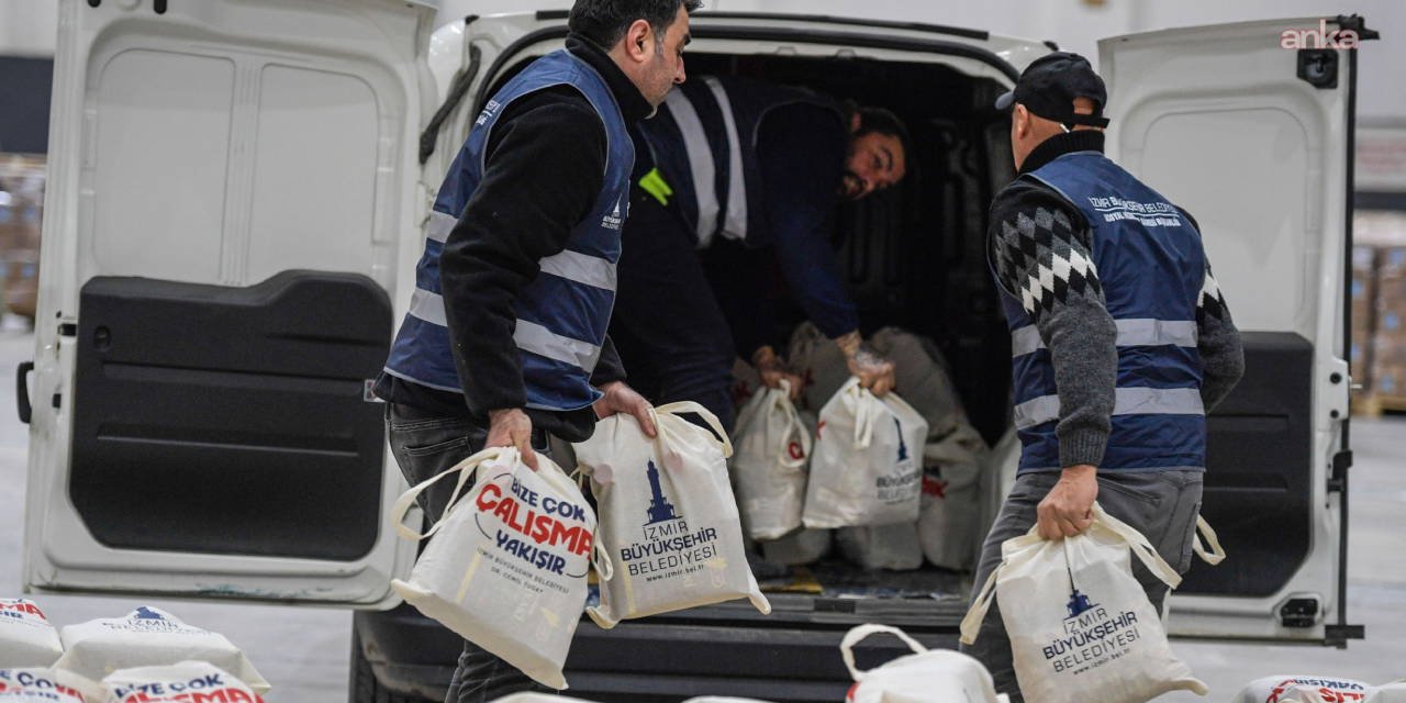 İzmir'de 24 bin haneye kahvaltı paketi dağıtımı başladı
